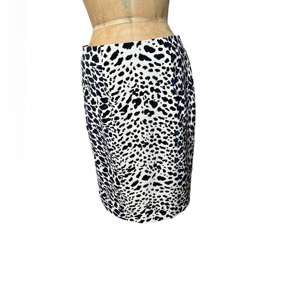 3/$20 bundle Worthington leopard print pencil skirt NWT size 6p - Picture 1 of 7